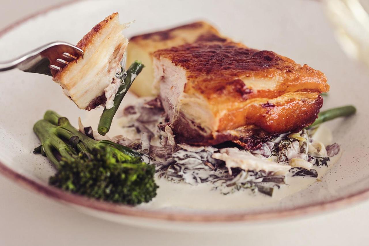 Longlands Inn & Cottages Карнфорт Екстериор снимка A potato tart