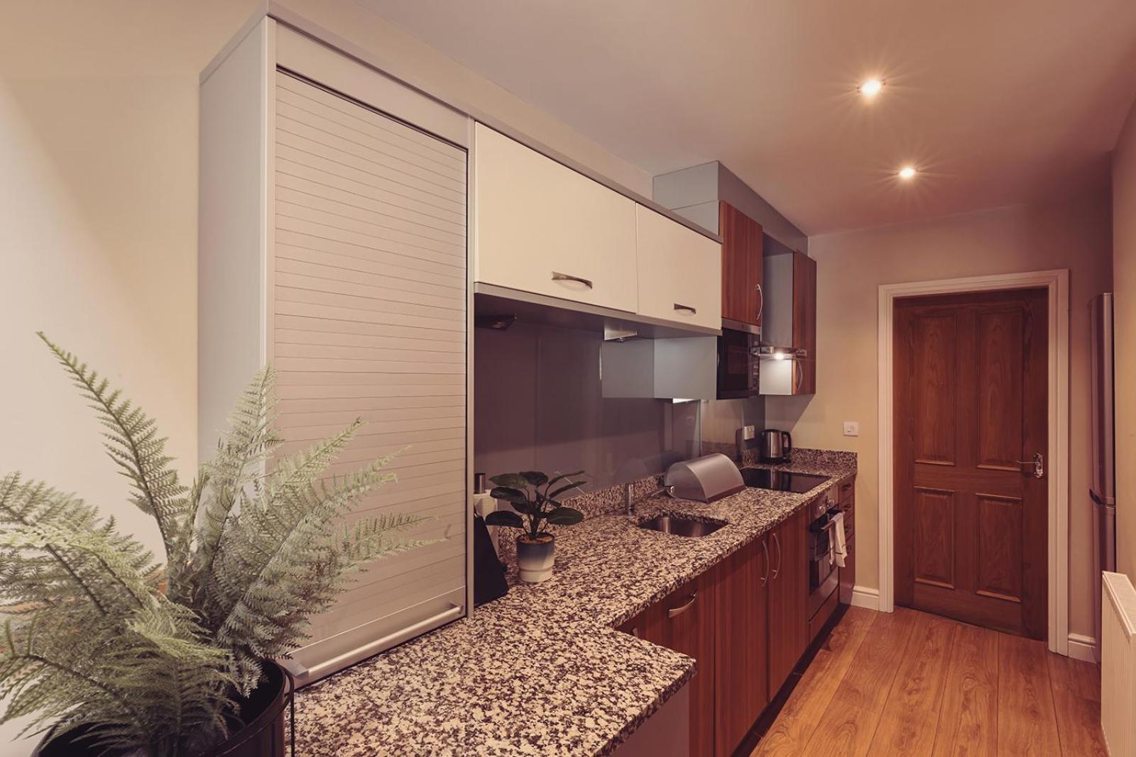 Longlands Inn & Cottages Карнфорт Екстериор снимка A kitchen