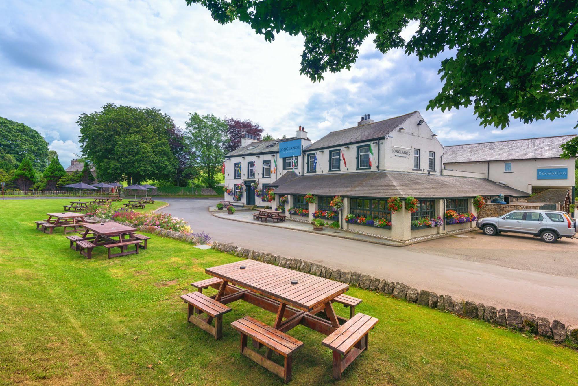 Longlands Inn & Cottages Карнфорт Екстериор снимка The Old Drum Inn